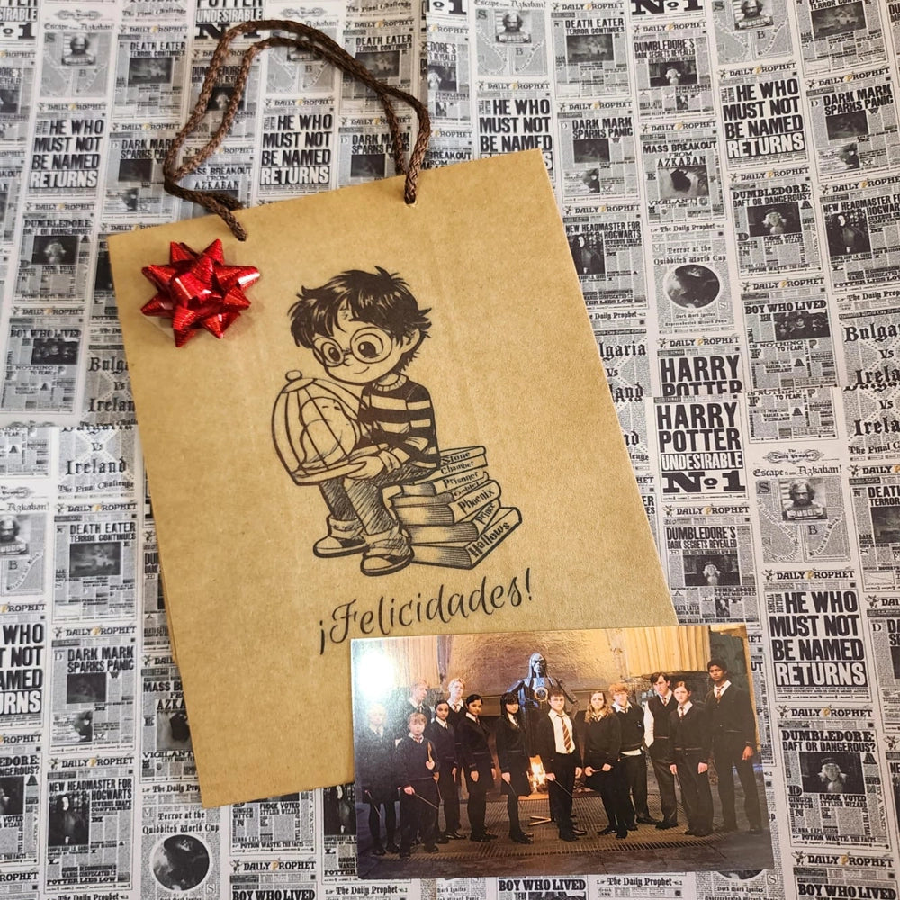 Bolsa de regalo y postal coleccionable