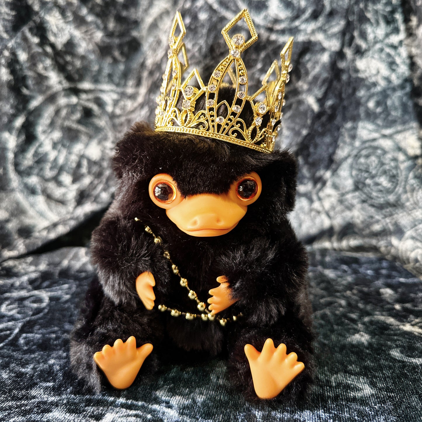 Peluche Escarbato Corona