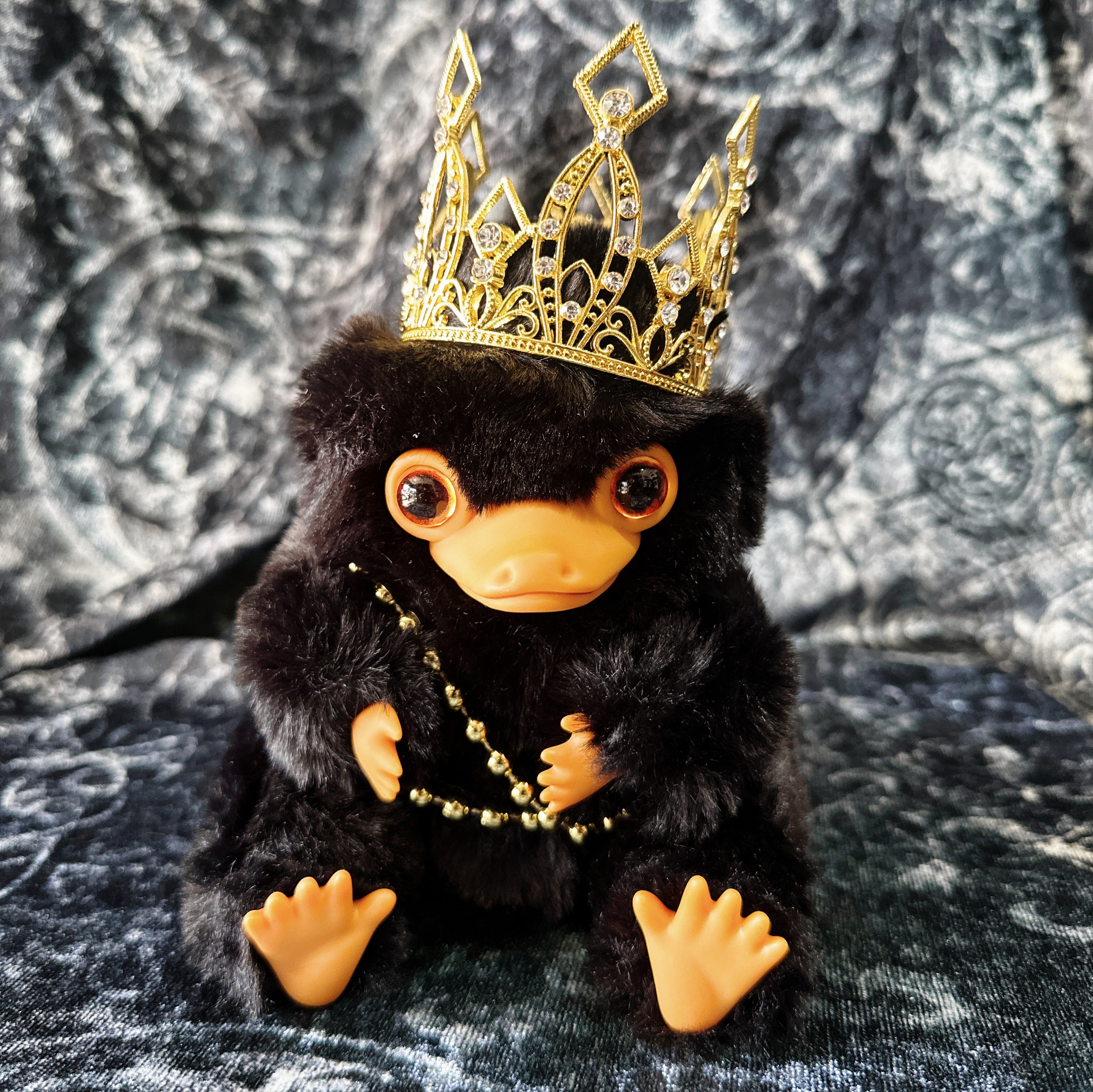Peluche Escarbato Corona